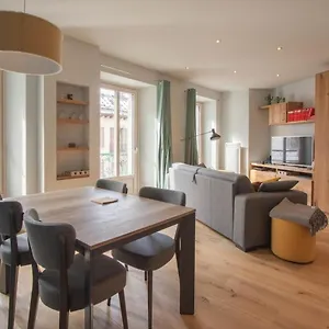  Apartment Les Aiguilles- Town Centre Luxury 2 Bedroom
